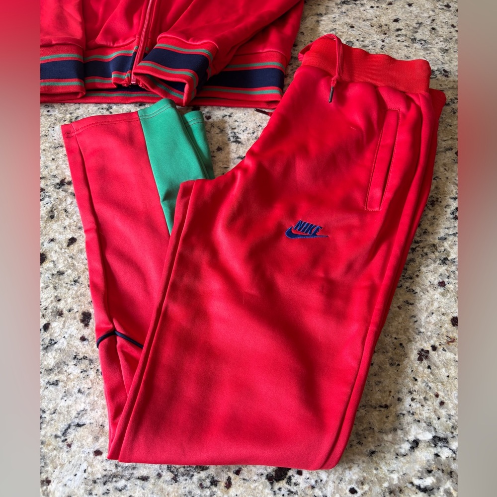 Retro Red and Green Zip-Up Hoodie Pants Track Suit - Picture 5 of 14